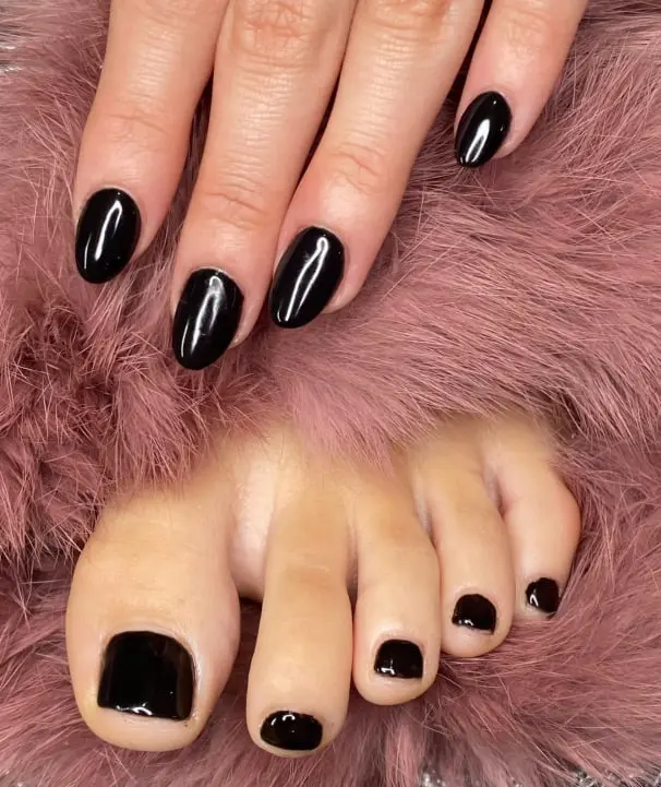 Servicio manicura y pedicura centro de estética en las palmas arianne viciedo